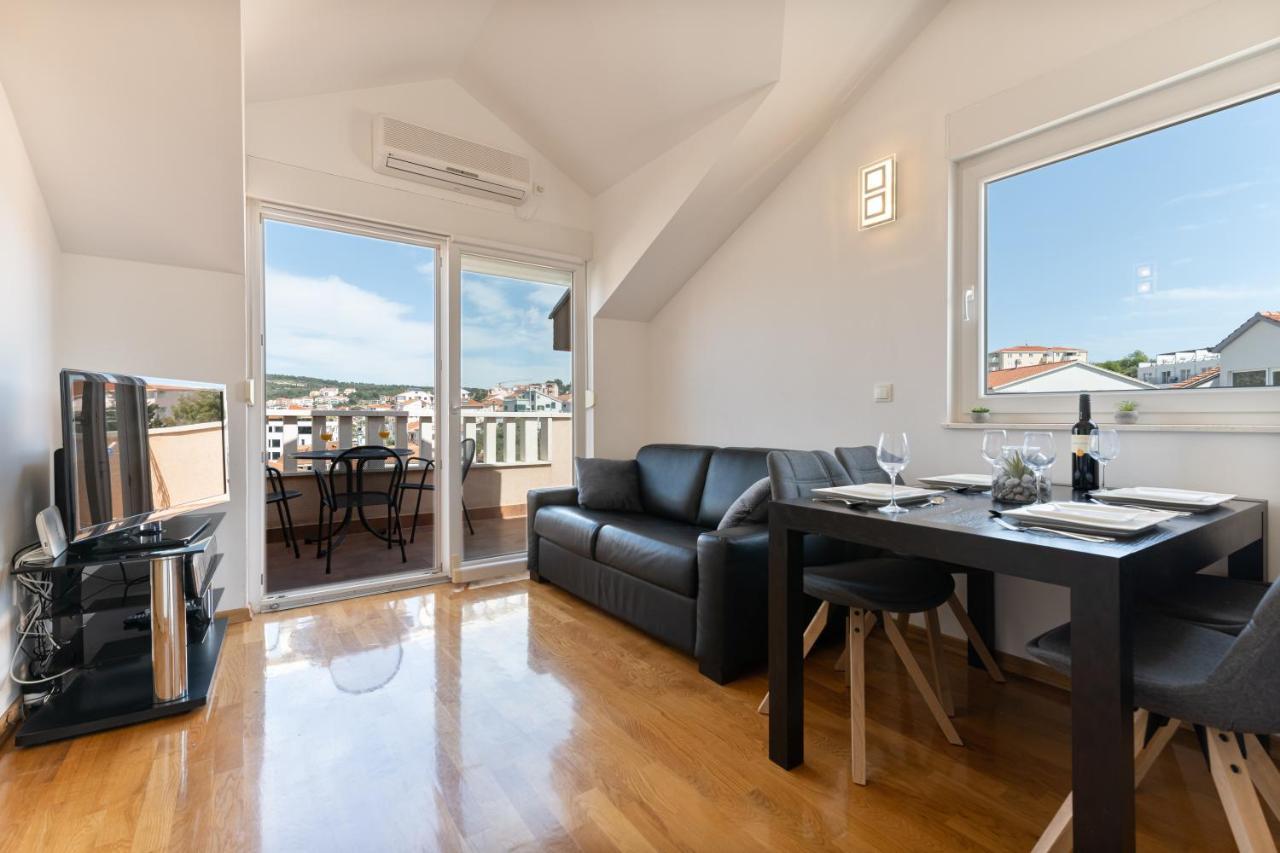 Dalmatia Apartments Ciovo Trogir Exteriör bild