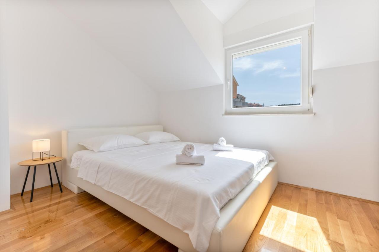 Dalmatia Apartments Ciovo Trogir Exteriör bild